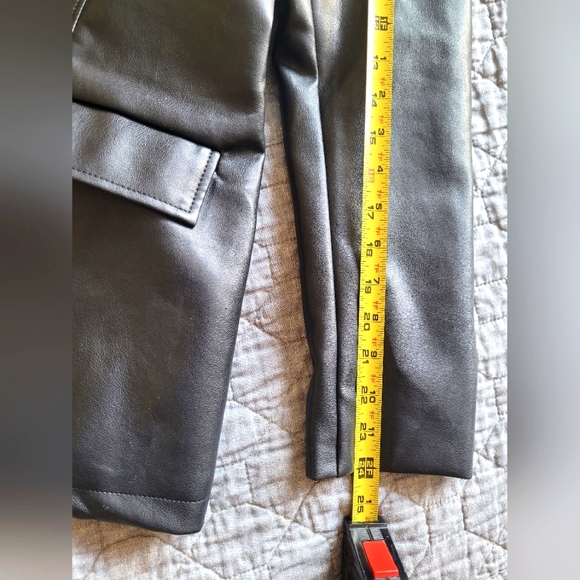 Risissida Women's Faux Leather Blazer Jacket Size Small Black - Picture 7 of 8